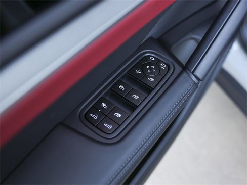 New 2025 Porsche Cayenne S image 30