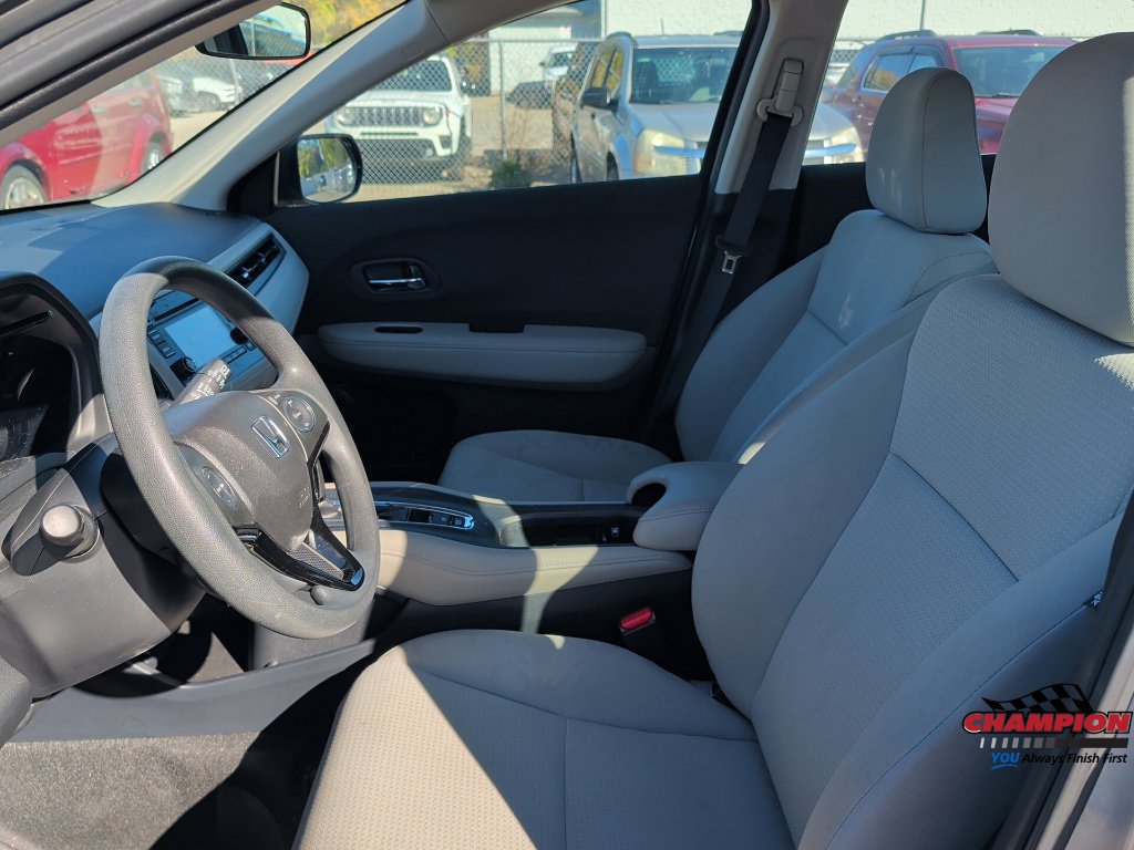 Used 2019 Honda HR-V LX image 12