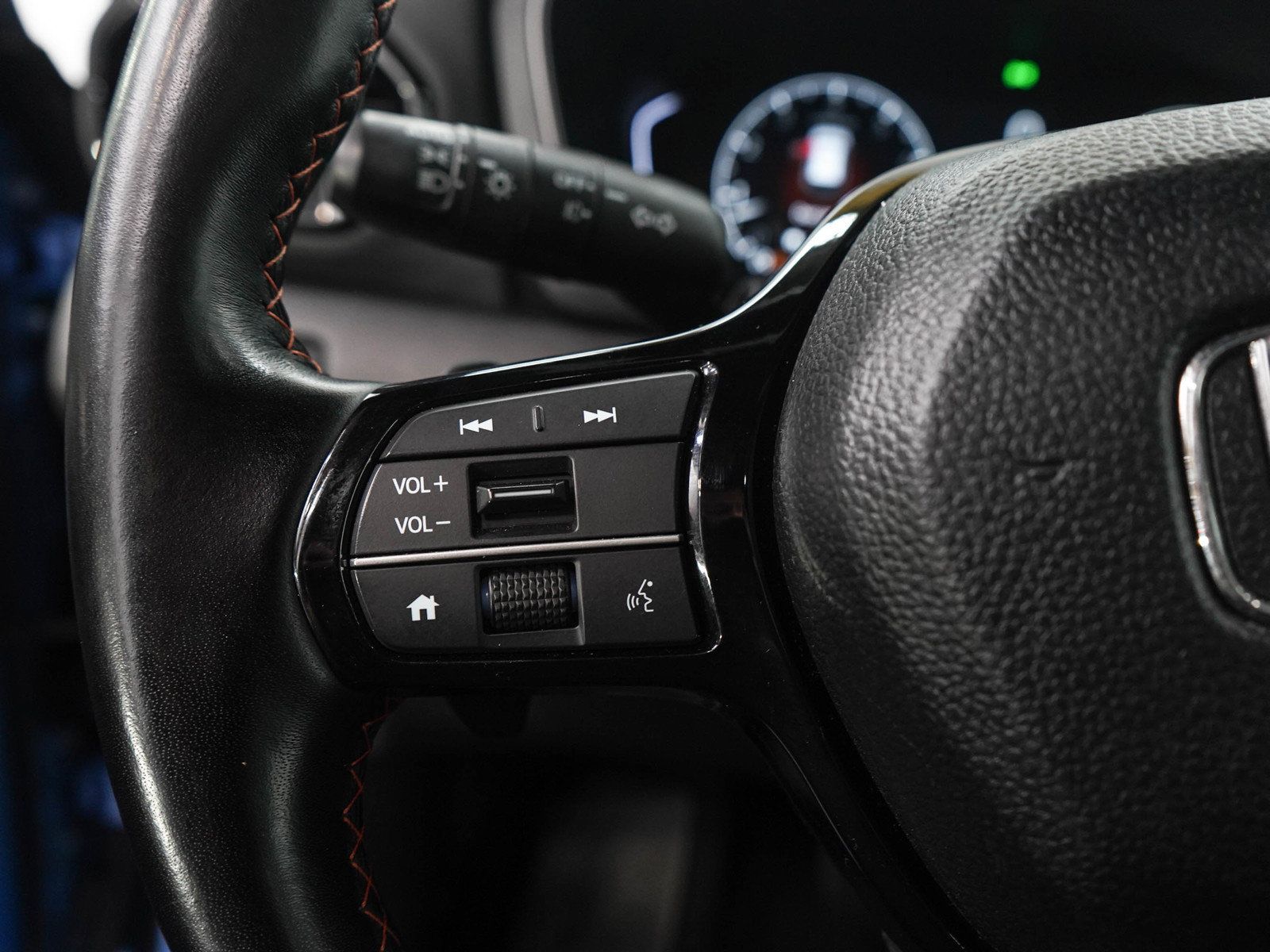 Used 2025 Honda Pilot TrailSport image 27