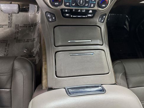 Used 2018 GMC Yukon XL Denali w/ Denali Ultimate Package AWD/4WD image 25