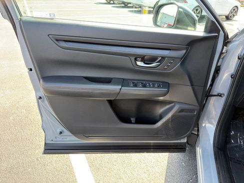 Used 2024 Honda CR-V Sport-L image 11