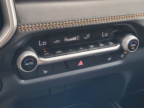 Used 2025 MAZDA CX-50 AWD 2.5 Hybrid w/ Premium Pkg image 13