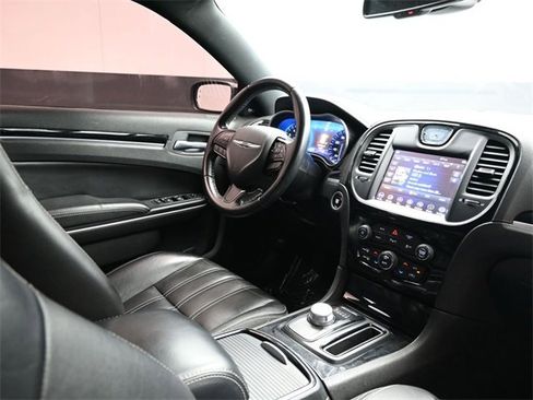 Used 2022 Chrysler 300 S image 22