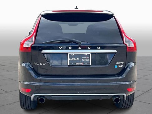 Used 2016 Volvo XC60 T6 R-Design image 4