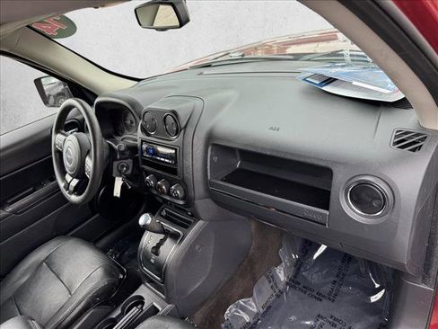 Used 2014 Jeep Patriot Sport w/ Power Value Group FWD image 19