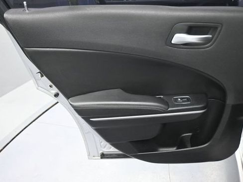 Used 2020 Dodge Charger SXT w/ Leather Interior Group RWD image 18