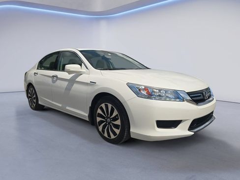 Used 2015 Honda Accord Touring image 8