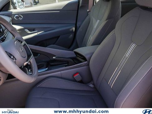 New 2025 Hyundai Elantra Sport FWD image 15