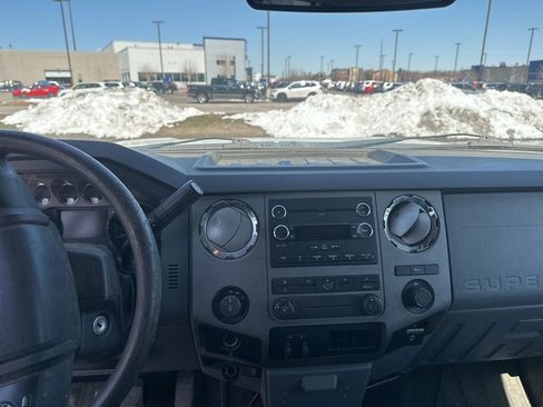 Used 2011 Ford F250 XLT w/ XLT Premium Pkg image 6