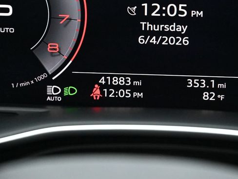 Used 2020 Audi Q8 Premium w/ Cold Weather Package AWD/4WD image 28