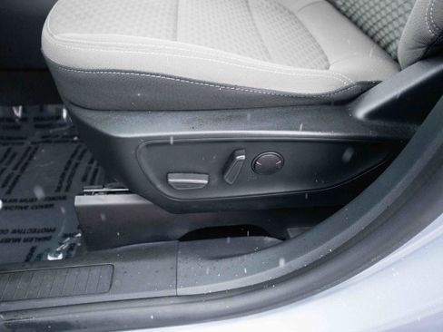 Used 2022 Ford Escape SE w/ Convenience Package image 12