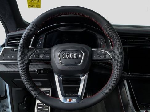 New 2026 Audi SQ8 Prestige image 9
