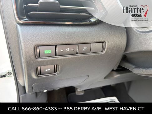 Certified 2024 Nissan Sentra SR FWD image 16