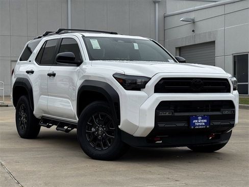 Used 2026 Toyota 4Runner SR5 image 2