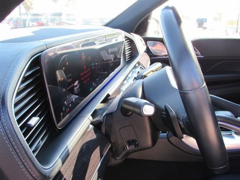 Used 2020 Mercedes-Benz GLS 450 4MATIC image 26