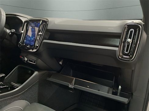 Used 2023 Volvo XC40 Recharge Ultimate w/ Protection Package Premier image 70