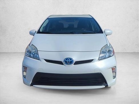 Used 2015 Toyota Prius Two image 2