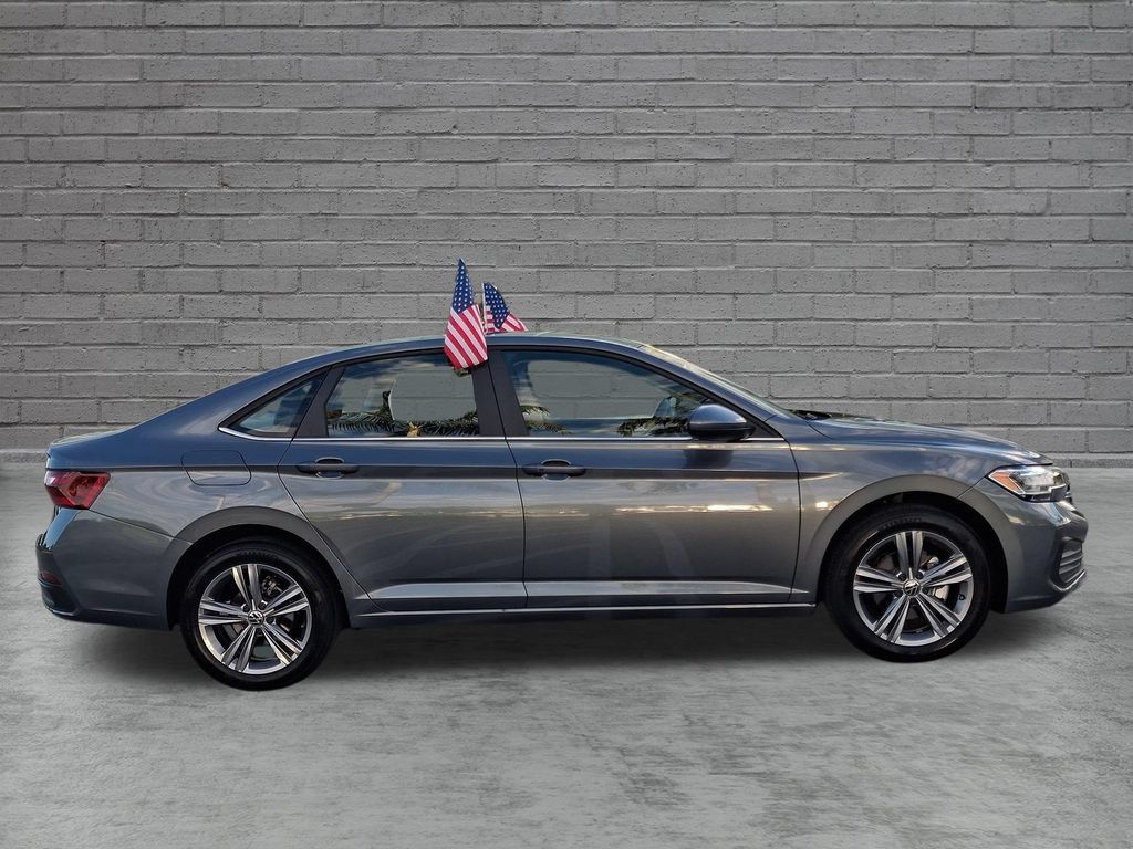 Used 2023 Volkswagen Jetta SE w/ Panoramic Sunroof Package FWD image 13