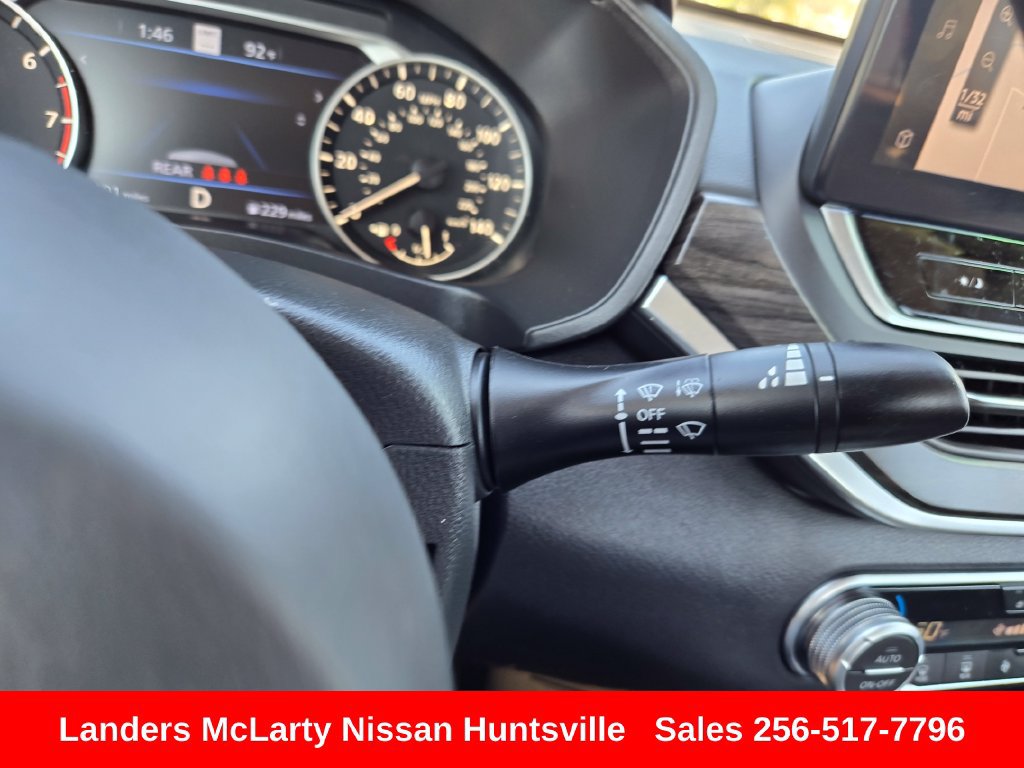 Used 2025 Nissan Altima 2.5 SL FWD image 25