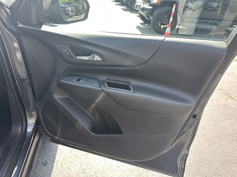 Used 2019 Chevrolet Equinox LT FWD image 16