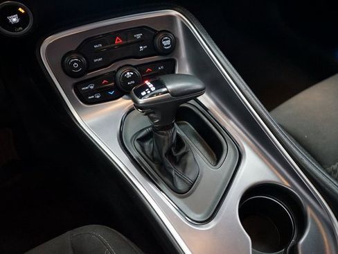 Used 2019 Dodge Challenger SXT image 32