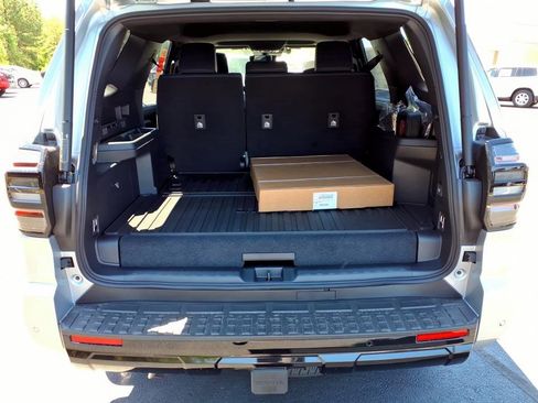 New 2026 Toyota 4Runner 4WD image 6