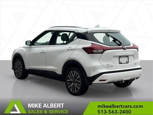 Used 2022 Nissan Kicks SV image 6