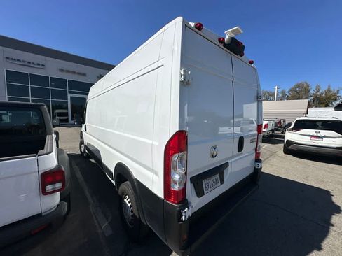 Used 2025 RAM ProMaster 2500 w/ Convenience Group FWD image 4