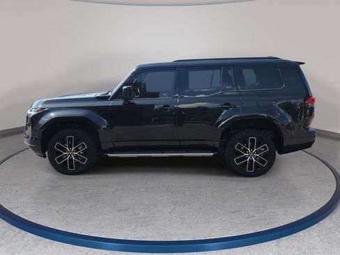 Used 2024 Lexus GX 550 w/ Accessory Package (2T) AWD/4WD image 9