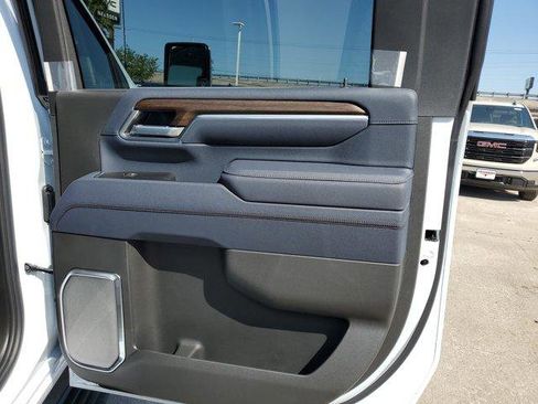 New 2026 Chevrolet Silverado 2500 High Country w/ High Country Premium Package AWD/4WD image 11