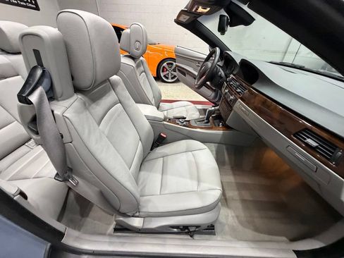 Used 2011 BMW 328i Convertible RWD image 32
