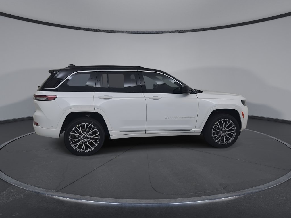 New 2027 Jeep Grand Cherokee Summit AWD/4WD image 16