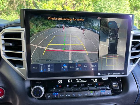 Used 2024 Toyota Sequoia Platinum w/ TRD Off-Road Package AWD/4WD image 19