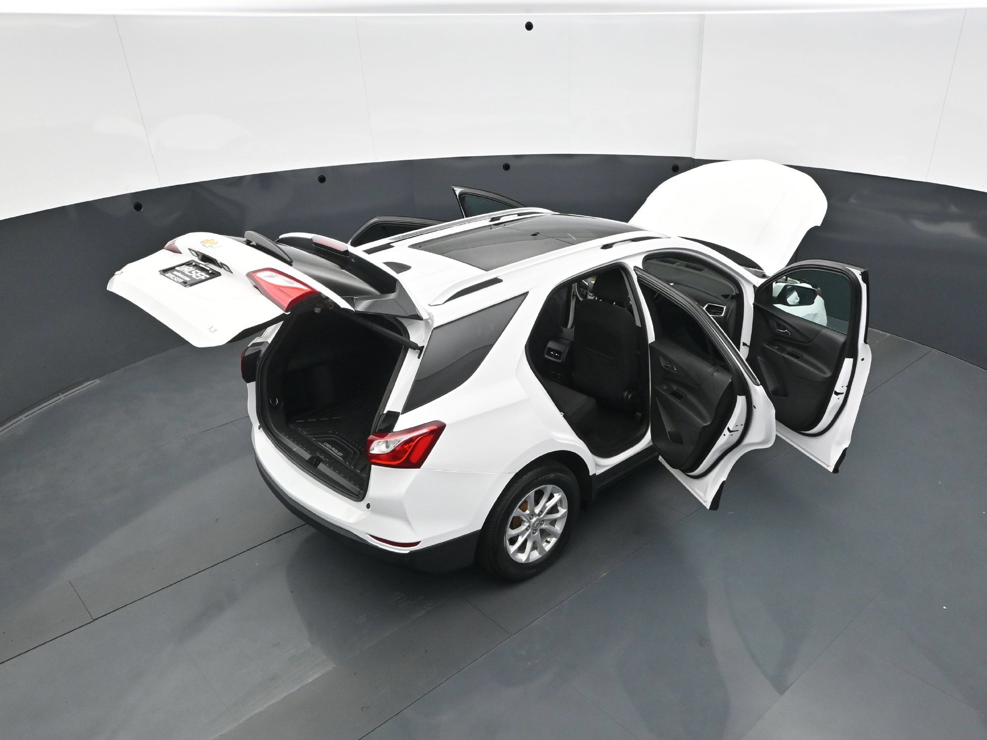 Used 2018 Chevrolet Equinox LT w/ Sun & Infotainment Package FWD image 43