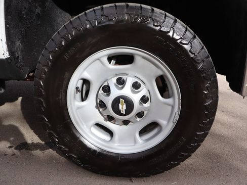 Used 2016 Chevrolet Silverado 2500 W/T image 42