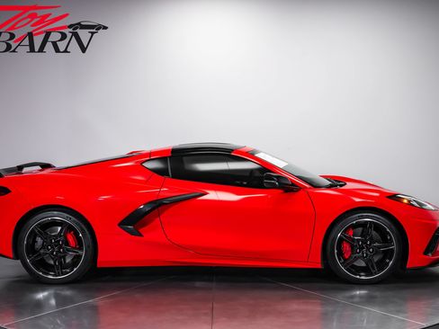 Used 2020 Chevrolet Corvette Stingray Preferred Cpe w/ 2LT Preferred Equipment Group RWD image 14