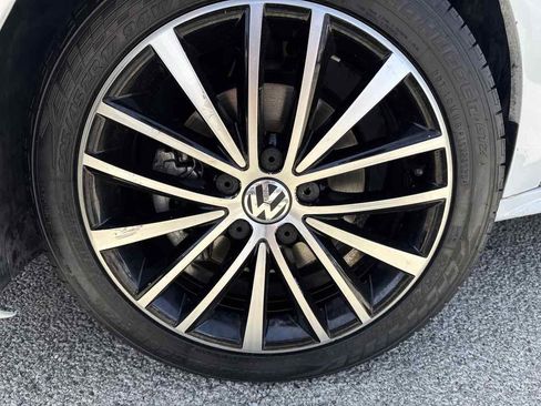 Used 2015 Volkswagen Jetta Sport image 36