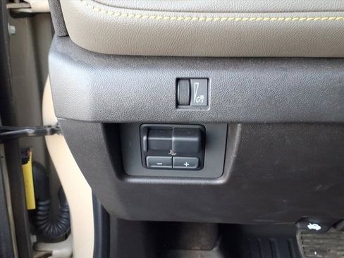 Used 2023 Chevrolet Colorado ZR2 w/ ZR2 Convenience Package III image 20