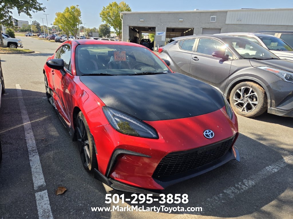 Used 2023 Toyota GR86 Premium RWD image 2