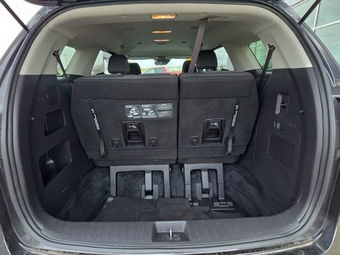 Used 2024 Kia Carnival LX image 27