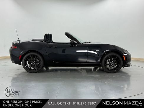 New 2026 MAZDA MX-5 Miata Club w/ Interior Package RWD image 10