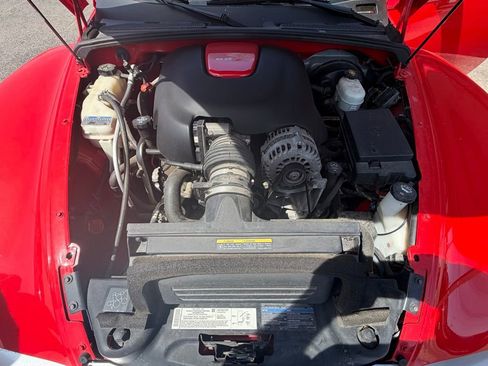 Used 2005 Chevrolet SSR w/ Preferred Equipment Group image 9