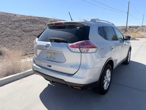 Used 2016 Nissan Rogue SV w/ SV Premium Package FWD image 8