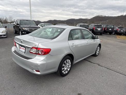Used 2013 Toyota Corolla LE image 8