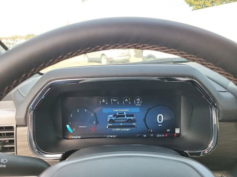 New 2025 Ford F150 Lariat w/ Equipment Group 501A Mid image 17