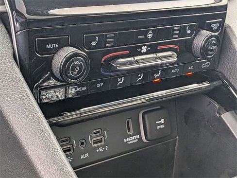 Used 2022 Jeep Grand Cherokee Limited 4xe image 23