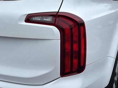 Used 2023 Kia Telluride LX image 13
