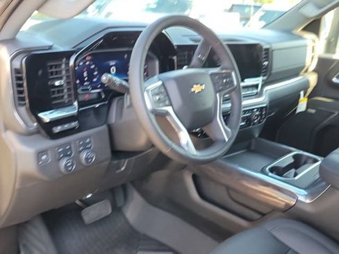 Certified 2025 Chevrolet Silverado 2500 LTZ w/ LTZ Convenience Package AWD/4WD image 25