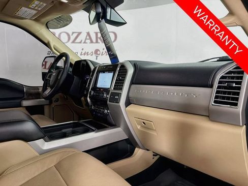 Used 2017 Ford F250 Lariat w/ Lariat Ultimate Package AWD/4WD image 32