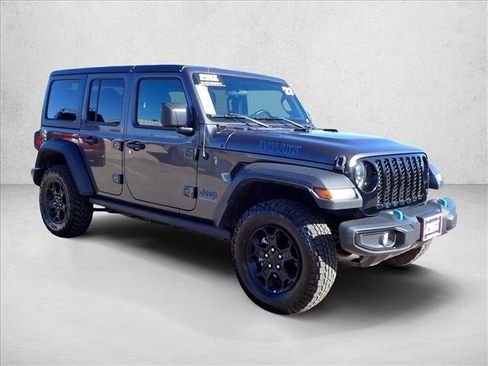 Used 2023 Jeep Wrangler Unlimited image 6